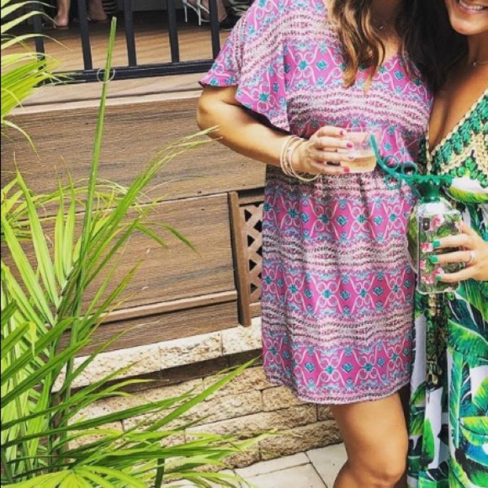 Gorgeous printed dress!